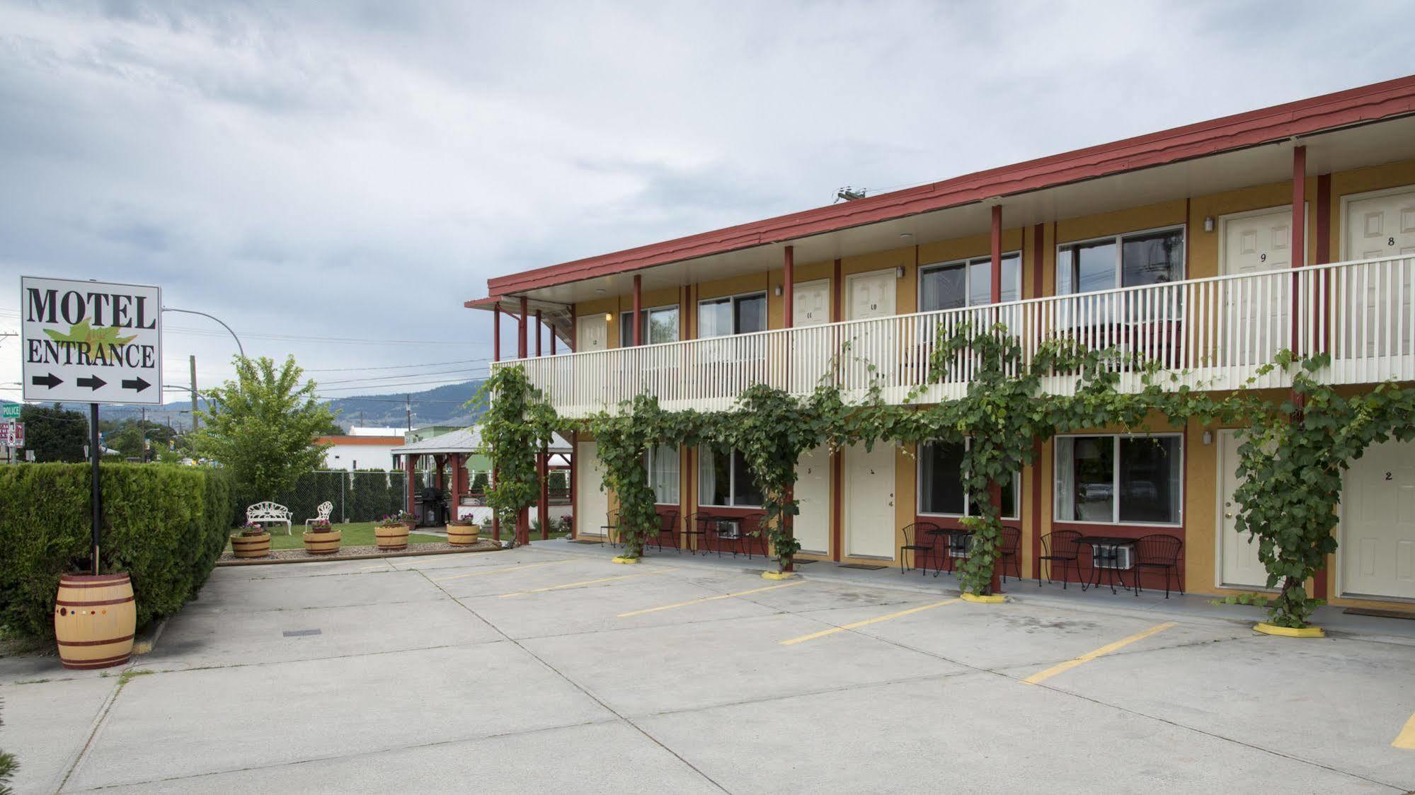 Maple Leaf Motel Inn Towne Osoyoos Exteriör bild