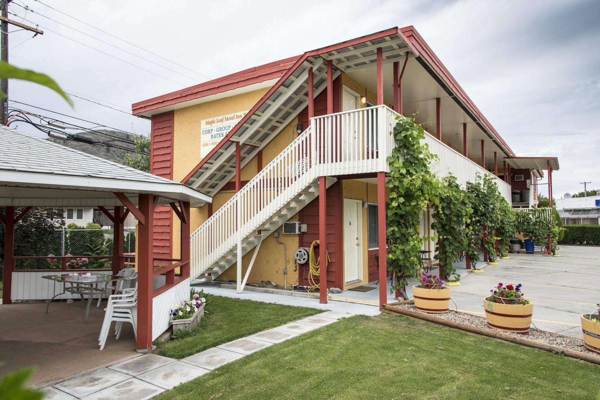 Maple Leaf Motel Inn Towne Osoyoos Exteriör bild