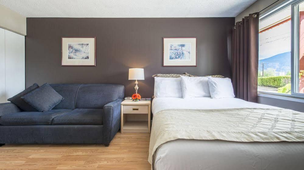 Maple Leaf Motel Inn Towne Osoyoos Exteriör bild